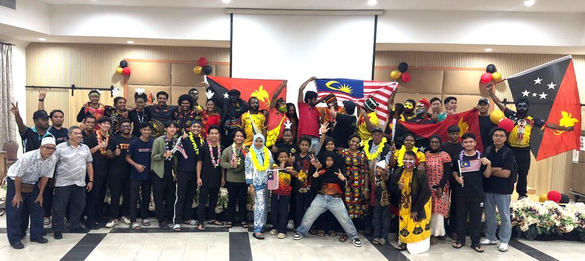 Papua New Guineans Learners Celebrate 50th Independence Day at INSTEP
